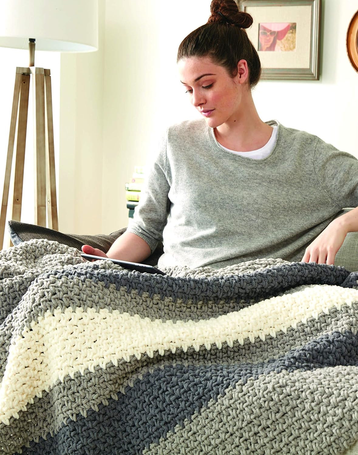 25 Simple & Cozy Crochet Blankets: Easy Patterns for Afghans, Throws, and Baby B