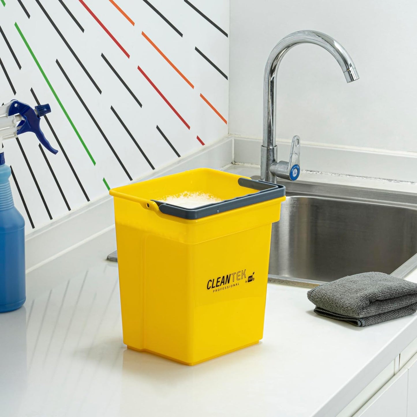 -Clean Tek Professional 4 Quart Cleaning Bucket, 1 Utility Pail with Handle - He
