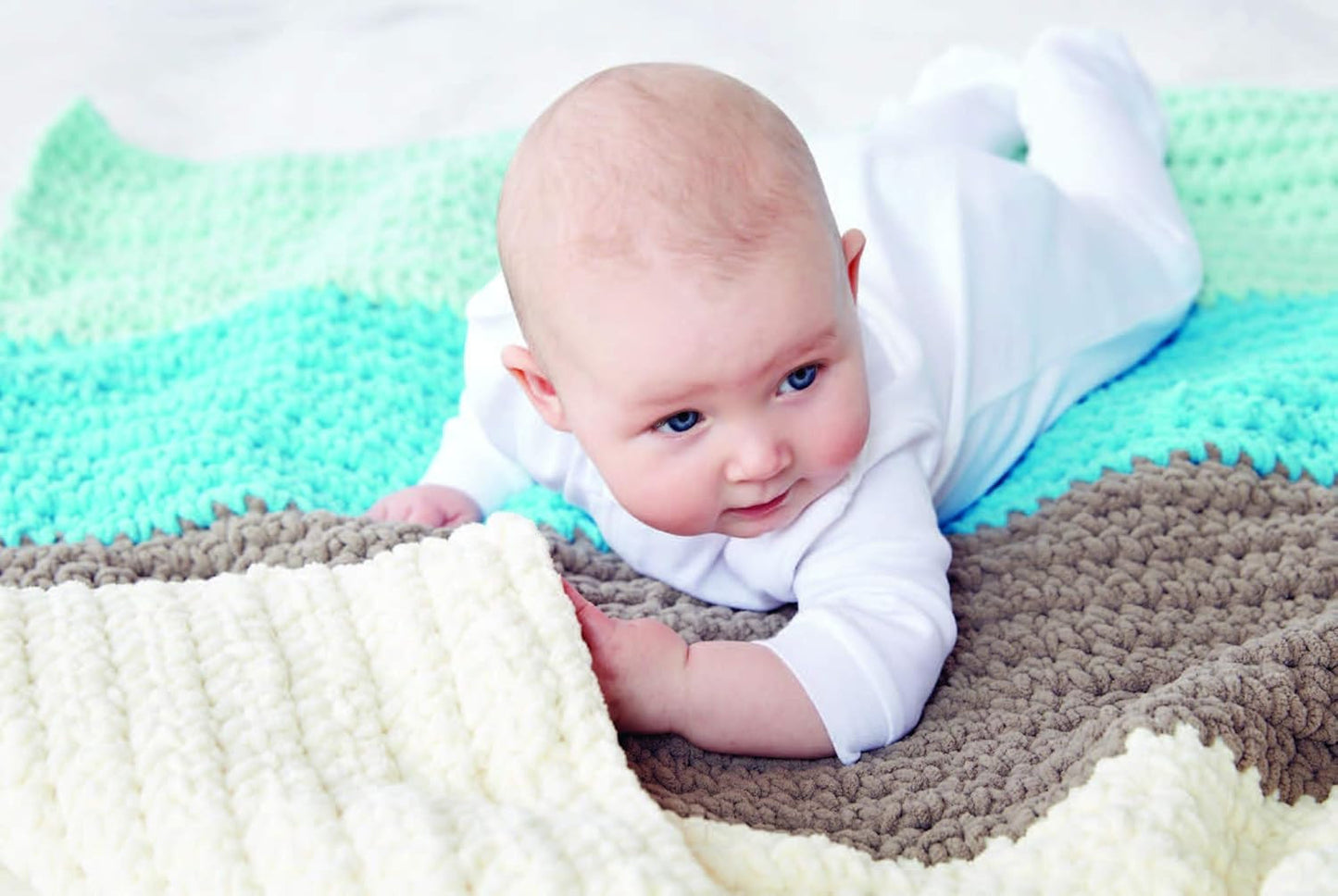25 Simple & Cozy Crochet Blankets: Easy Patterns for Afghans, Throws, and Baby B