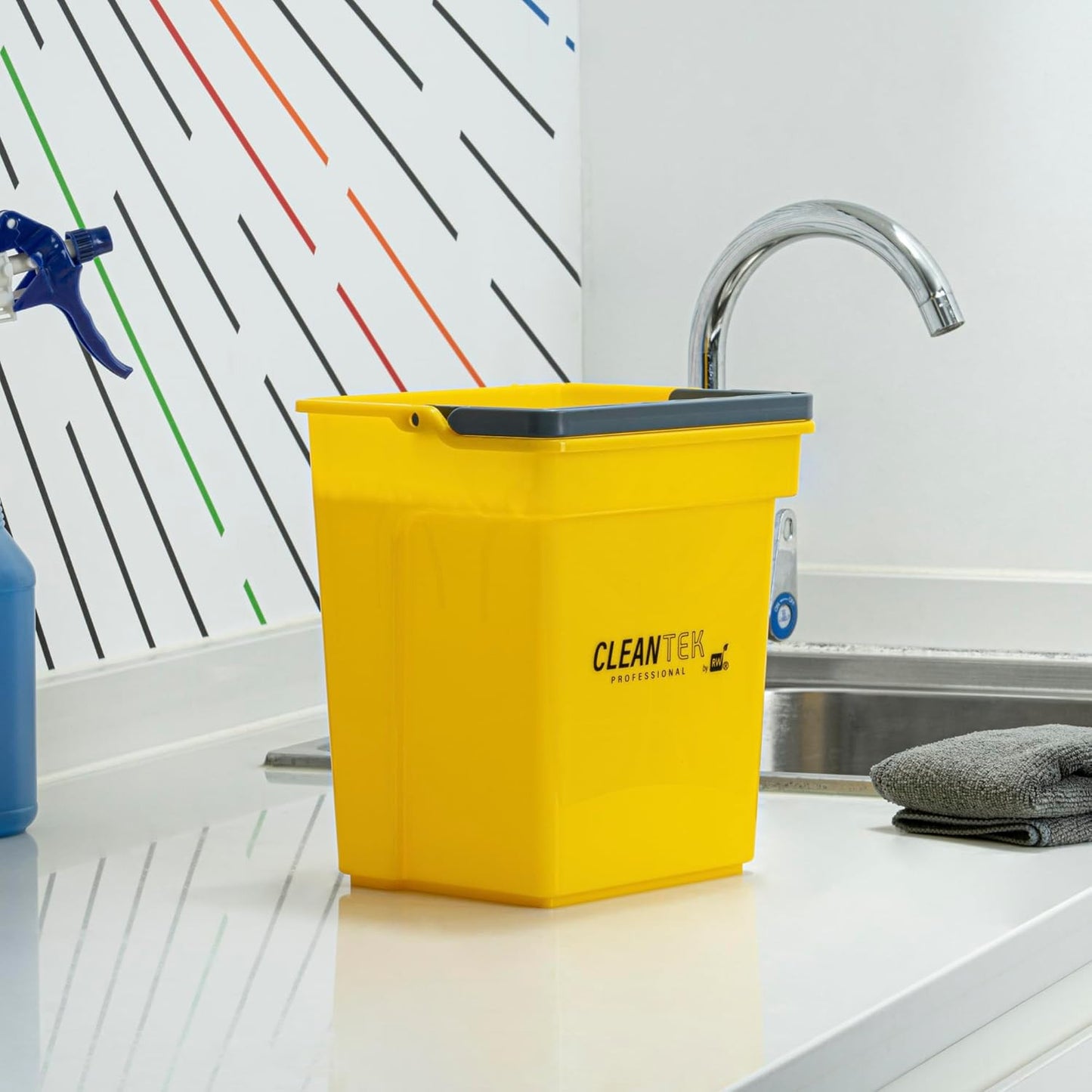 -Clean Tek Professional 4 Quart Cleaning Bucket, 1 Utility Pail with Handle - He
