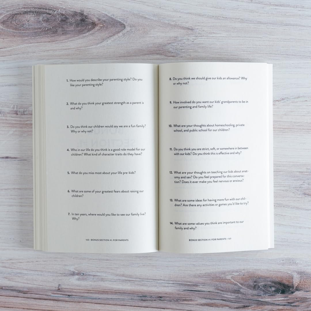 365 Connecting Questions for Couples (Revised and Updated): with 200 New Questio