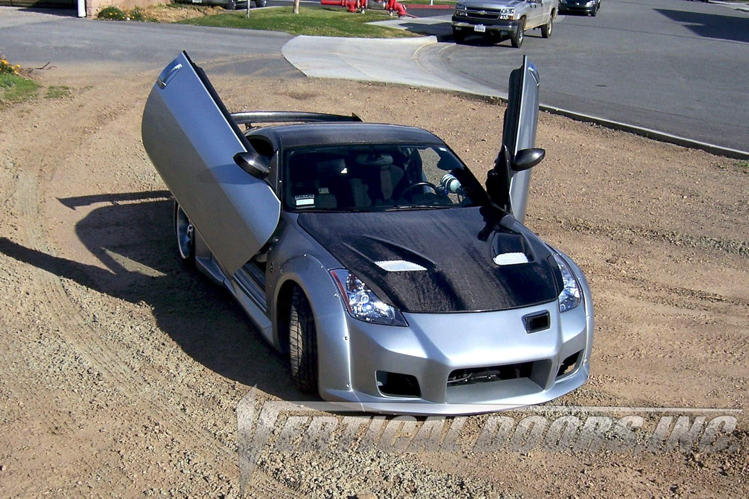 NISSAN 350Z 2DR Bolt-On Vertical Lambo Doors Kit VDCN3500309