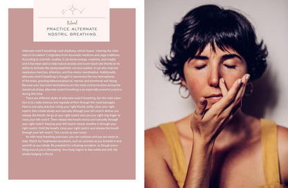 The Moon Cycle Cookbook: a Holistic Nutrition Guide for a Well-Balanced Menstrua