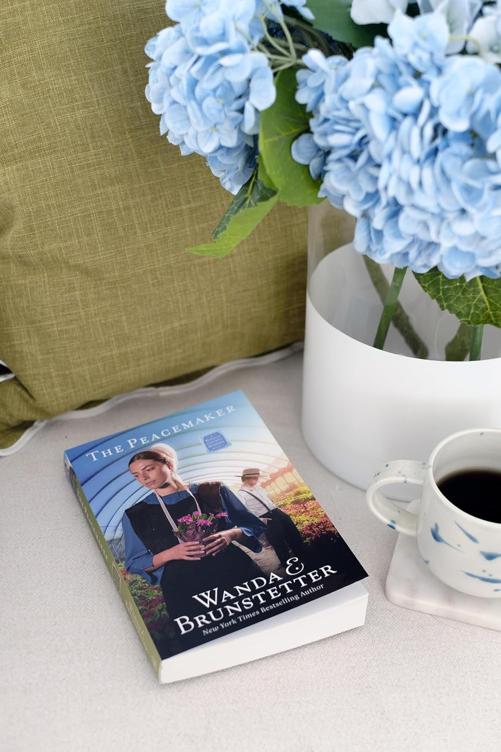 The Peacemaker (A Mifflin County Mystery, 2)