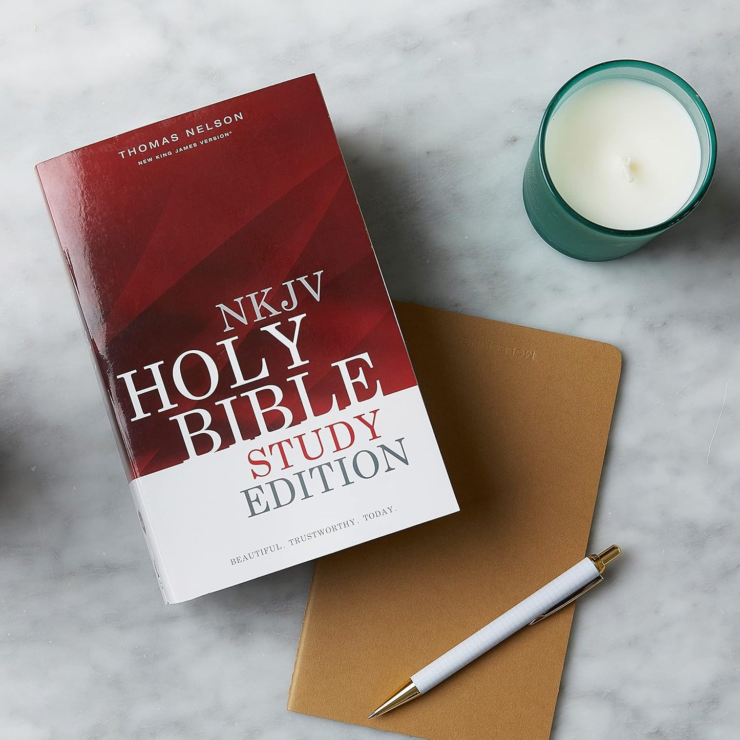 NKJV, Outreach Bible, Study Edition, Paperback: Holy Bible, New King James Versi