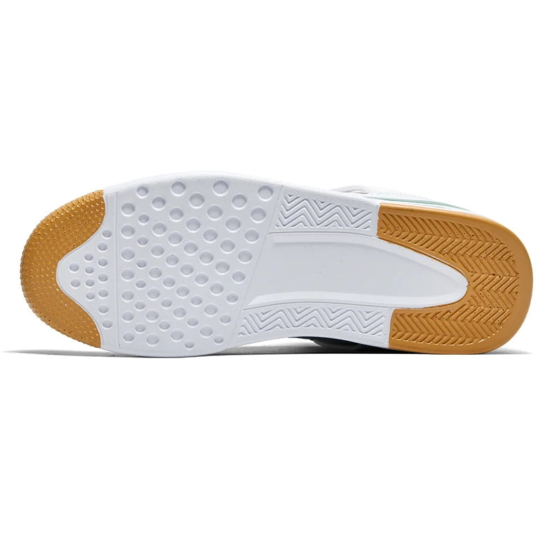 New high-top anti-slip board shoes student casual sports shoes men's practical basketball shoes and youth training shoes